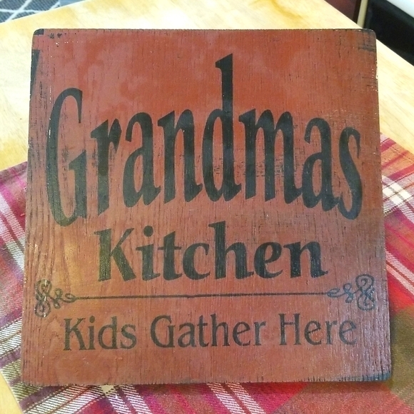 "GRANDMA'S Kitchen " Wooden Wall Art - Picture 1 of 6